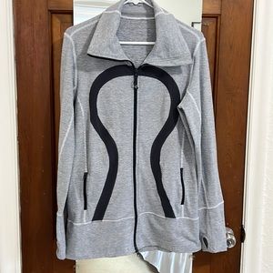 Used Lululemon athletica zip up define flattering grey gray jacket size 12